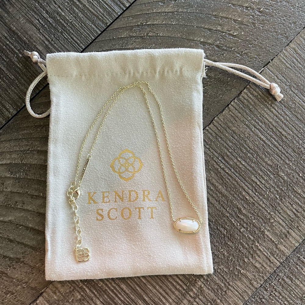 Elisa Gold Pendant Necklace in White